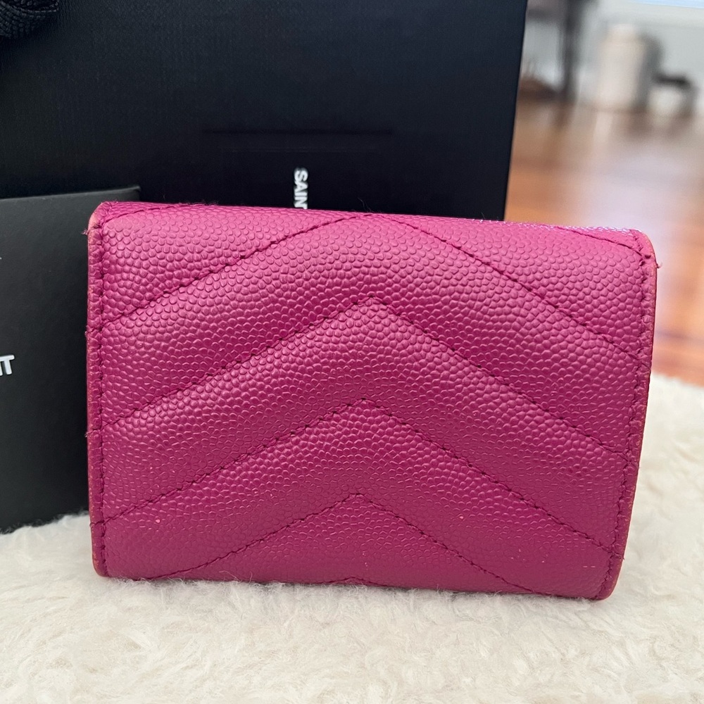 YSL Cassandra Trifold Wallet - Picture 5 of 17